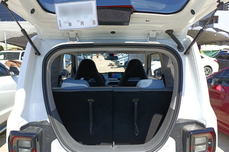 吉利银河 2023款 熊猫mini 200km 耐力熊机舱底盘23