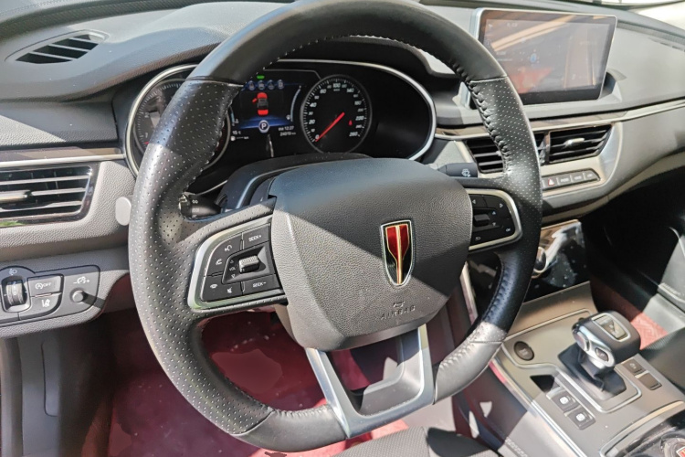 红旗H5 2022款 经典款 1.8T 自动智联旗畅版中控内饰7002