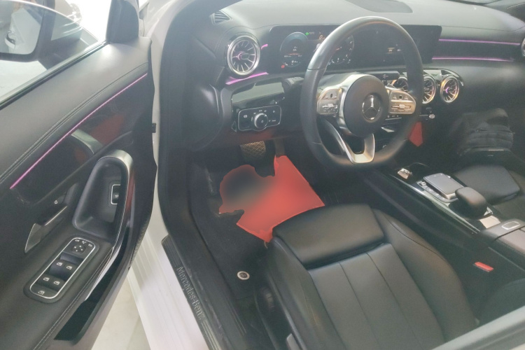 奔驰A级 2022款 改款 A 200 L 运动轿车时尚型中控内饰20