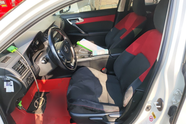 雷克萨斯CT 2017款 CT200h 精英版 单色 国V中控内饰19