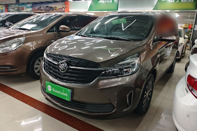 别克GL8 2021款 陆上公务舱 652T 尊贵型车身外观4