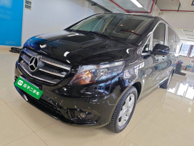 奔驰 威霆 2021款 2.0T 精英版 7座