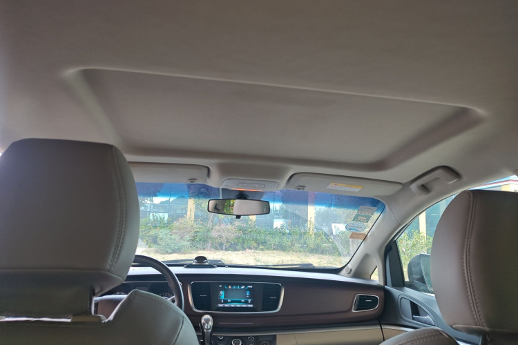 别克GL8 2017款 25S 舒适型 国V中控内饰22