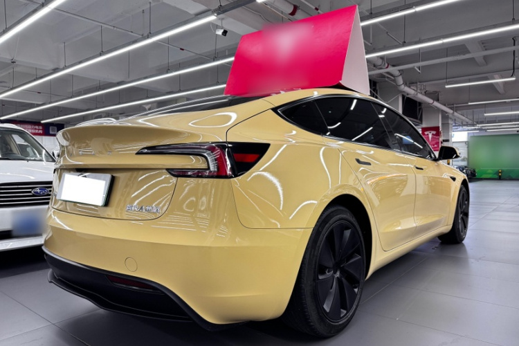 特斯拉 Model 3 2023款 后轮驱动版车身外观6005
