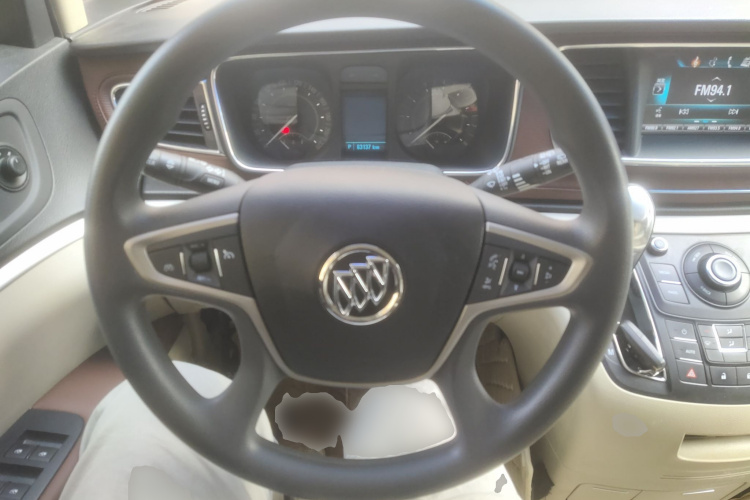 别克GL8 2018款 28T 舒适型 国VI中控内饰13