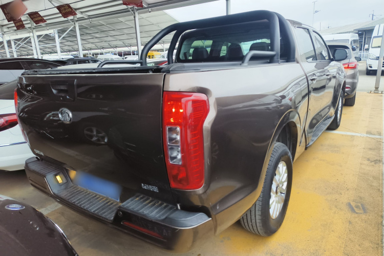 长城 炮 2019款 2.0T商用版自动汽油两驱精英型长箱GW4C20B车身外观7