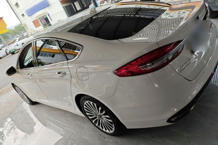 福特 蒙迪欧 2017款 EcoBoost 180 至尊型车身外观6003