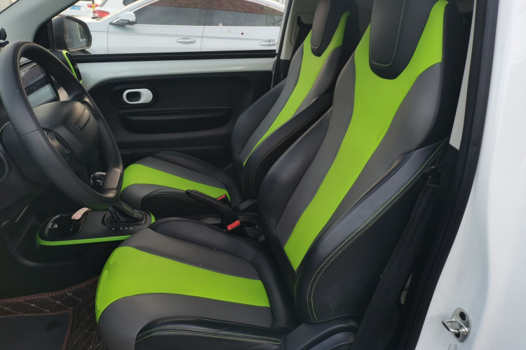 荣威 科莱威CLEVER 2021款 302km全能版中控内饰21