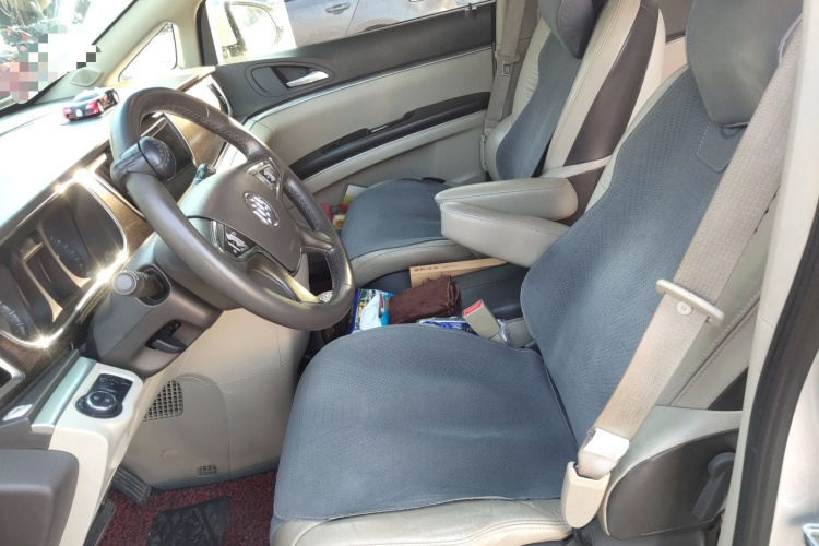 别克GL8 2011款 2.4L LT豪华商务行政版中控内饰19