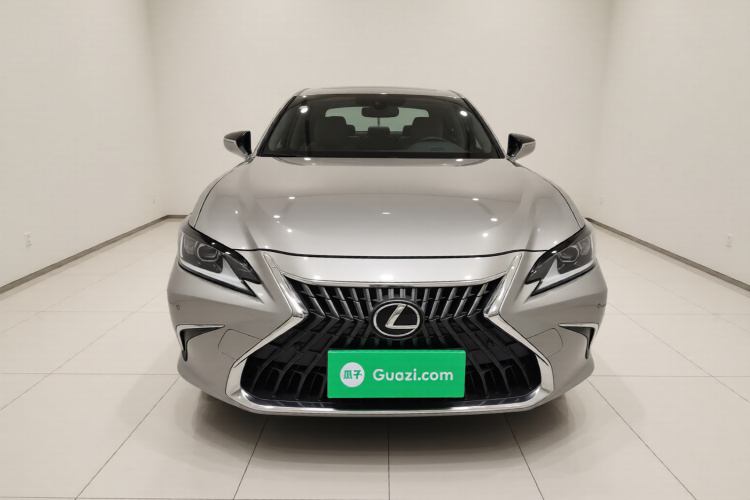 雷克萨斯ES 2022款 200 卓越版车身外观2