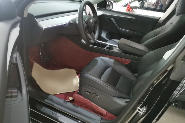 特斯拉 Model Y 2023款 后轮驱动版中控内饰7003