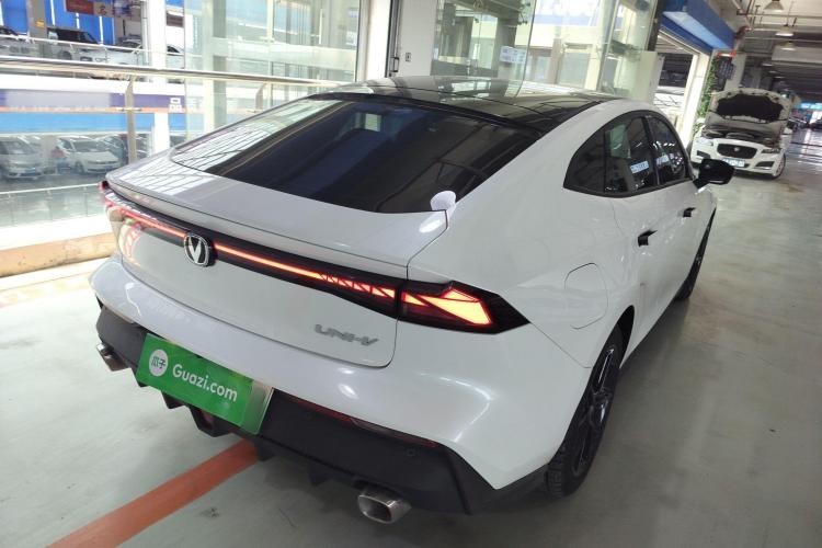 长安UNI-V 智电iDD 2023款 智电iDD 1.5T 113km智酷型车身外观6005