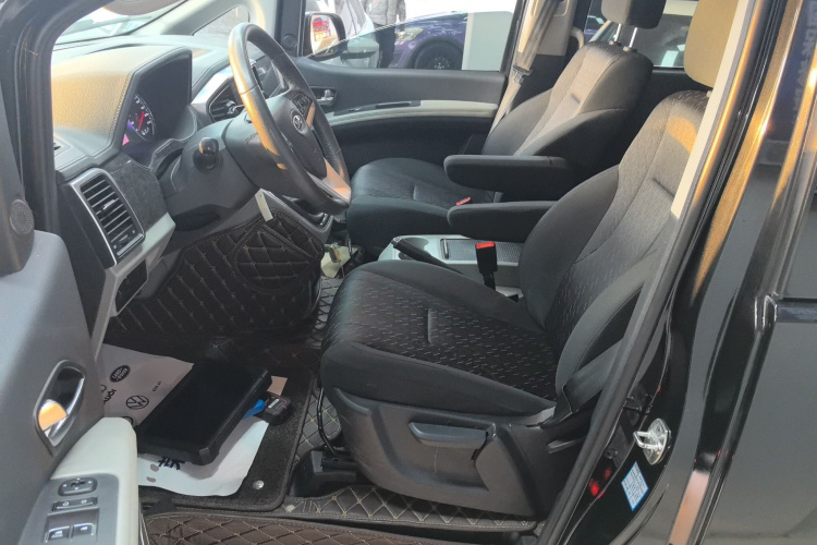 江淮瑞风 瑞风M4 2016款 2.0L 手动豪华型局部细节19