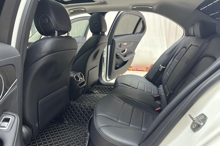 奔驰C级 2020款 C 200 L 时尚型运动版中控内饰7006