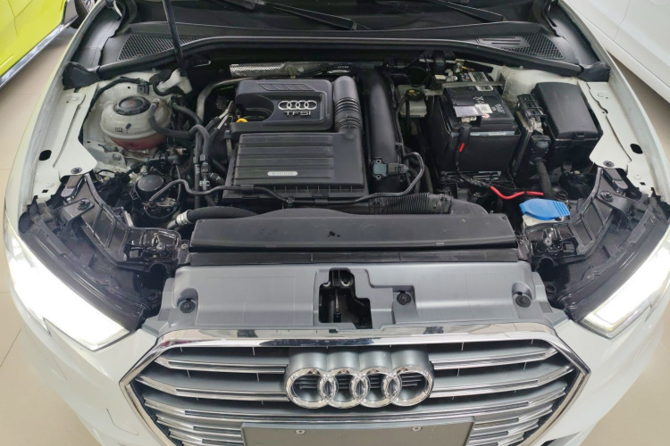 奥迪A3 2020款 Limousine 35 TFSI 时尚型 国VI机舱底盘24