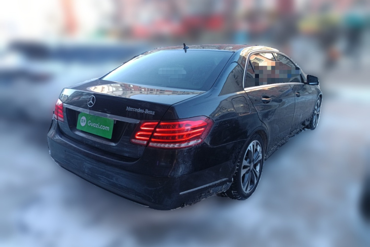奔驰E级 2014款 E 260 L 运动型车身外观7