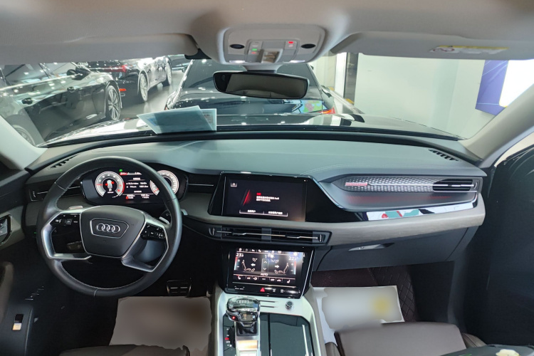 奥迪Q6 2024款 45 TFSI quattro 齐云型 羽林套装 7座中控内饰7002