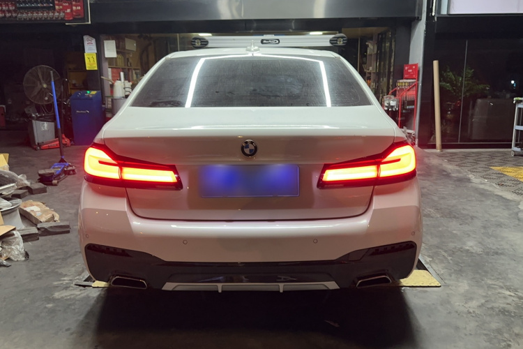 宝马5系 2023款 530Li 尊享型 M运动套装车身外观6004