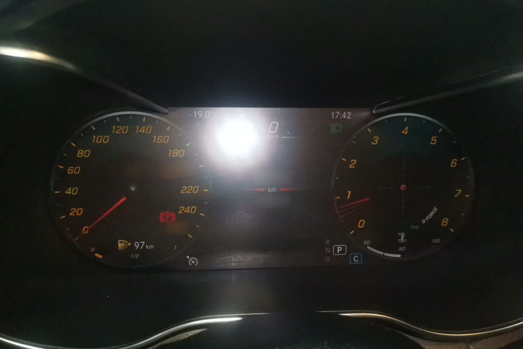 奔驰C级 2020款 改款 C 200 L 时尚型运动版局部细节14