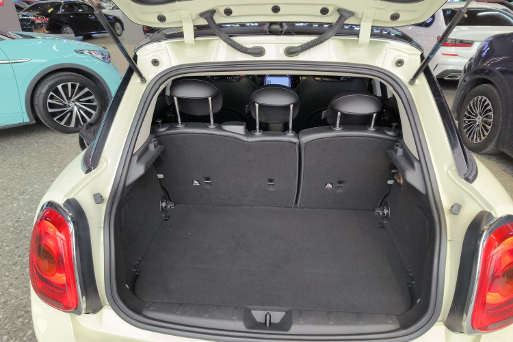 MINI 2016款 2.0T COOPER S 五门版局部细节23