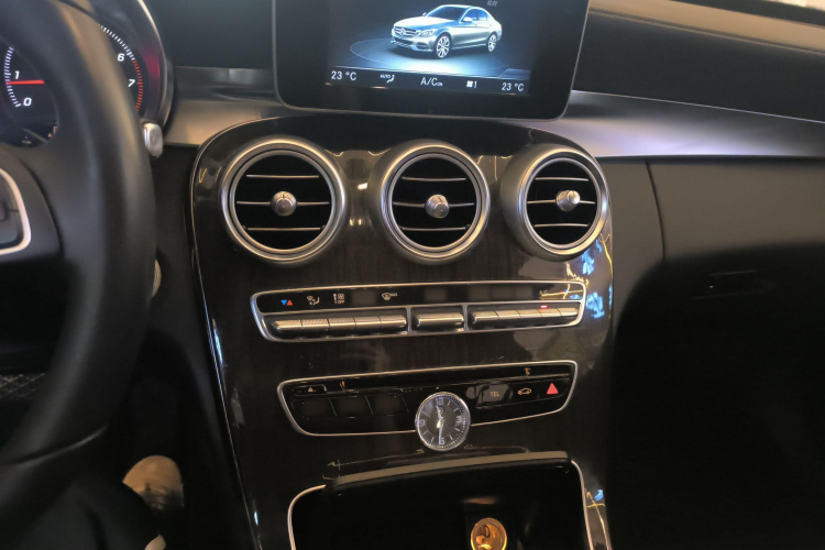 奔驰C级 2016款 C 200 L 运动型局部细节16