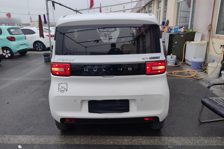 五菱汽车 宏光MINIEV 2022款 悦享款 磷酸铁锂车身外观6