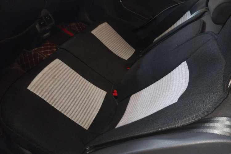 大众 高尔夫 2020款 挚爱版 200TSI DSG舒适型进取版中控内饰21