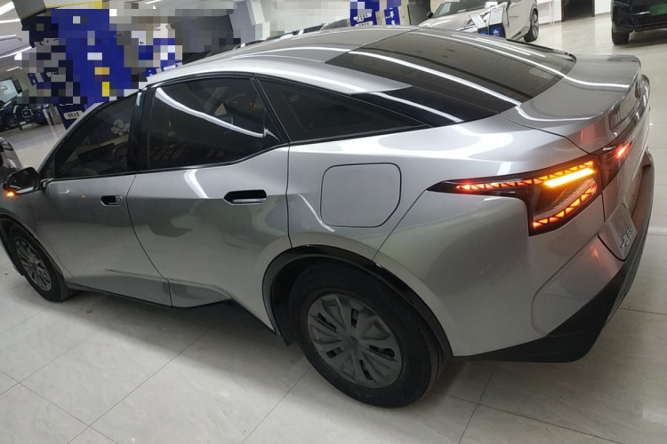 丰田bZ3 2023款 517km 精英PRO车身外观4