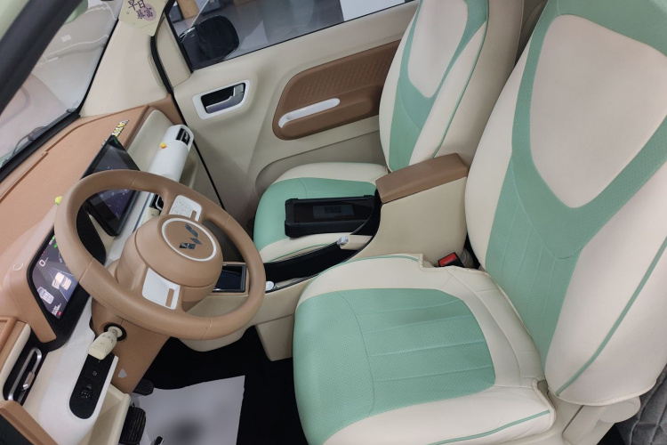 五菱汽车 宏光MINIEV 2024款 第三代 215km 进阶版中控内饰19