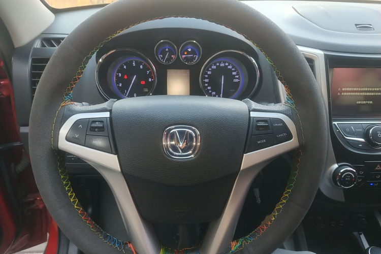 长安CS35 2016款 1.6L 自动豪华型 国V中控内饰13