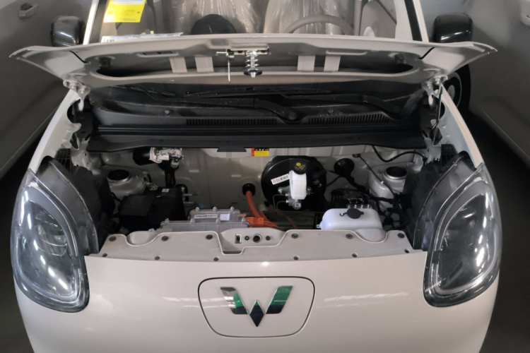 五菱汽车 宏光MINIEV 2025款 四门版 进阶款机舱底盘24
