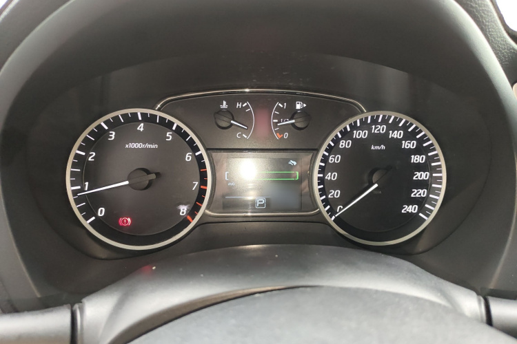 日产 轩逸 2016款 1.6XL  CVT尊享版局部细节14