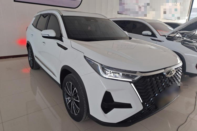 奇瑞 瑞虎8 PRO 2025款 290T 两驱豪华版车身外观3