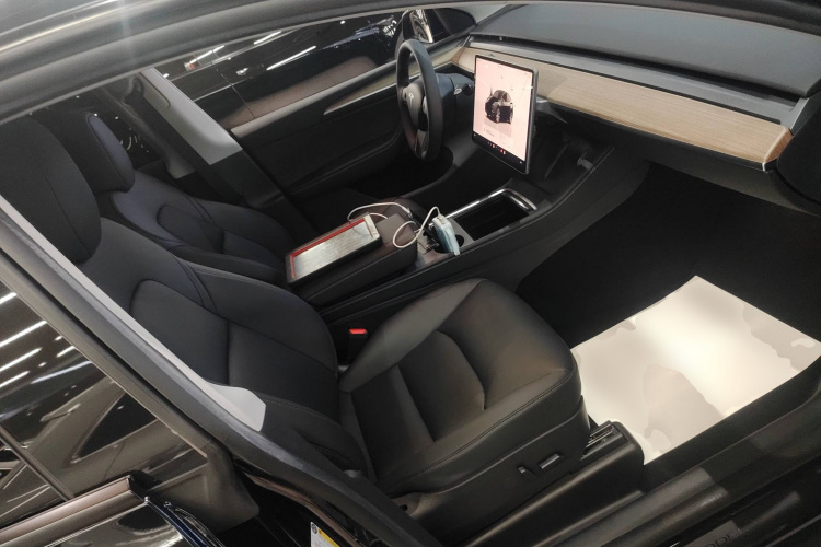 特斯拉 Model Y 2022款 改款 后轮驱动版局部细节41