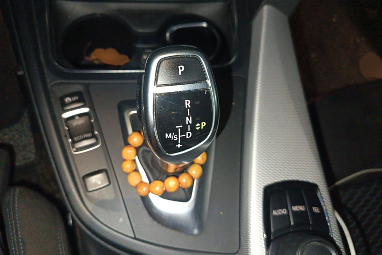 宝马3系 2017款 320i M运动型局部细节18