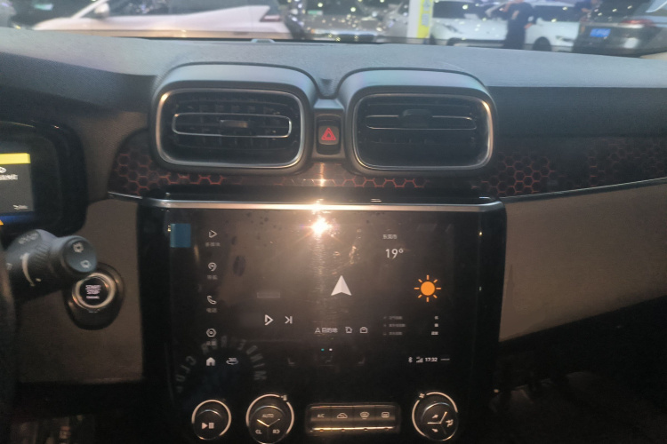 领克02 2018款 2.0T DCT四驱劲Pro版 国V中控内饰12