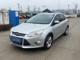 福特 福克斯 2012款 三厢 1.6L 手动风尚型