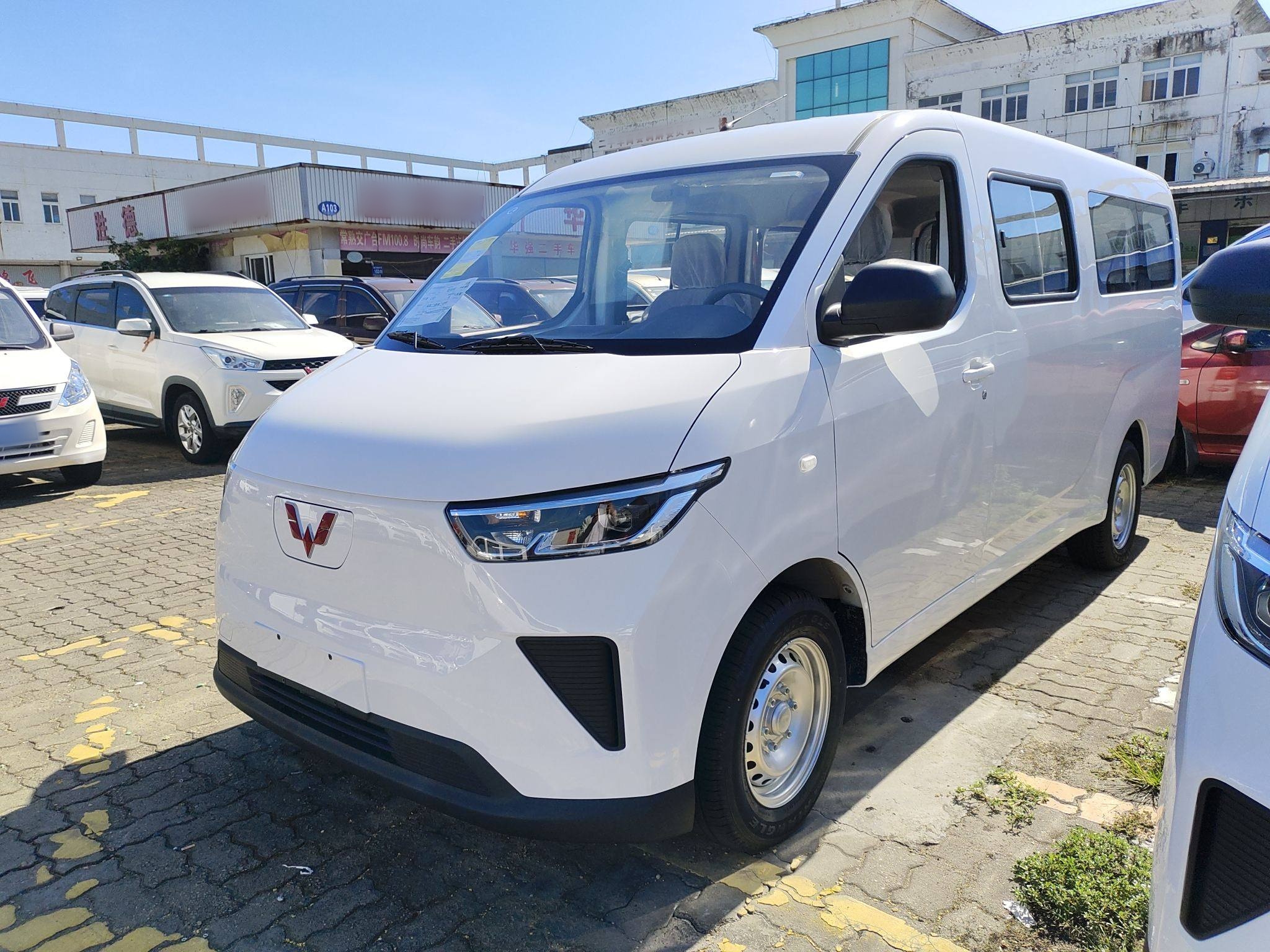 五菱汽车 五菱扬光 2024款 300KM 舒适型客车版 75kW
