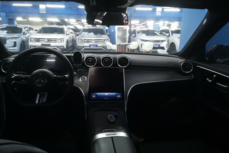 奔驰C级 2024款 C 200 L 运动版中控内饰7002