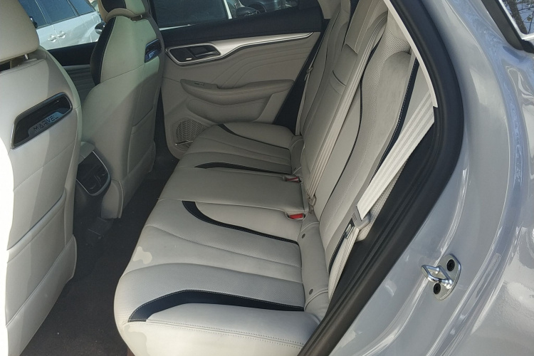 飞凡汽车 飞凡MARVEL R 2021款 四驱PRO版中控内饰7004