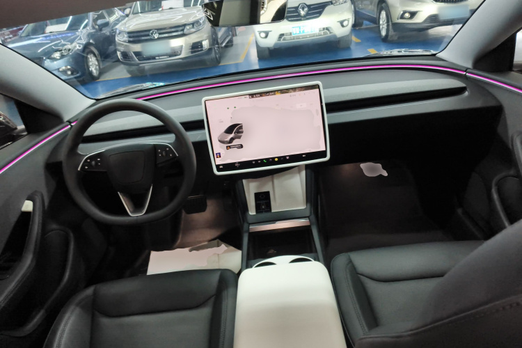 特斯拉 Model 3 2023款 后轮驱动版中控内饰12