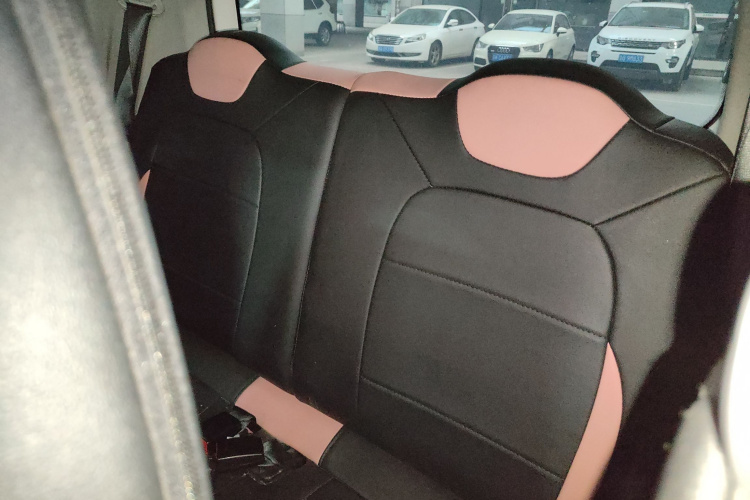 五菱汽车 宏光MINIEV 2022款 马卡龙时尚款 磷酸铁锂中控内饰7004