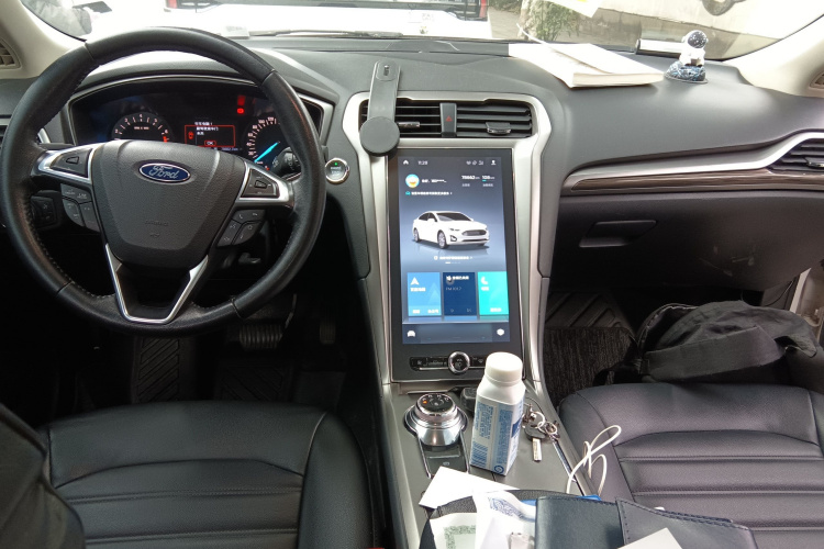 福特 蒙迪欧 2020款 EcoBoost 200 时尚型中控内饰7002