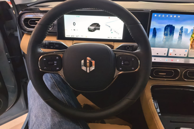 零跑汽车 零跑C11 2024款 增程 300尊享版中控内饰13