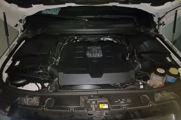 路虎 发现 2016款 3.0 SC 曜黑典藏版 HSE局部细节24