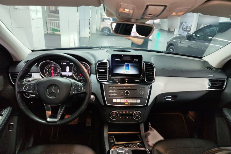 奔驰GLE轿跑 2015款 GLE 320 4MATIC 轿跑SUV中控内饰7002