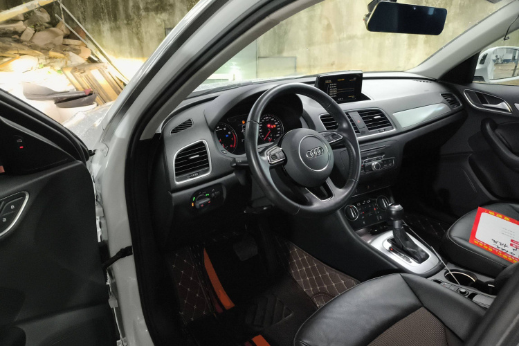 奥迪Q3 2018款 30 TFSI 时尚型典藏版中控内饰20