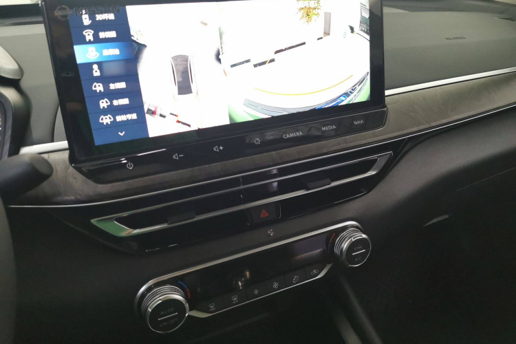 日产 天籁 2022款 2.0L XL-TLS 悦享版局部细节16