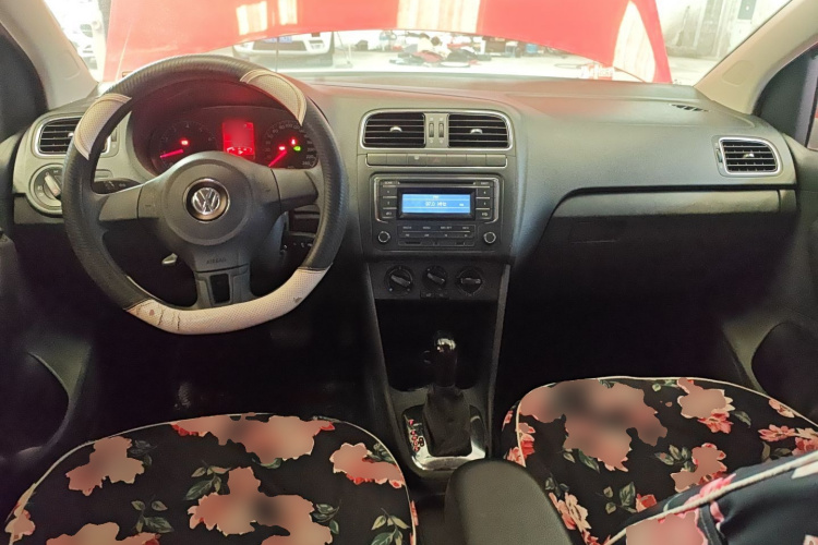 大众 Polo 2013款 1.4L 自动舒适版中控内饰7002