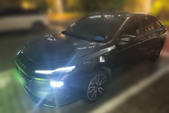 荣威D6 2025款 450km 尊享版